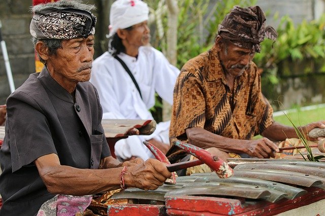 Bahasa Daerah Menuju Punah